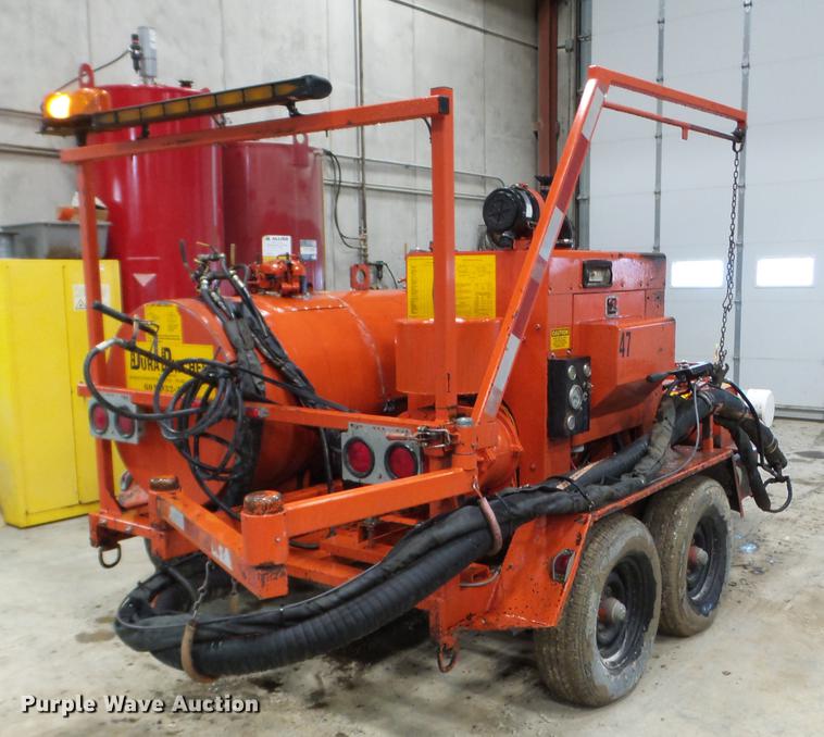 image for item EW9984 2005 Duraco 125D asphalt patch machine