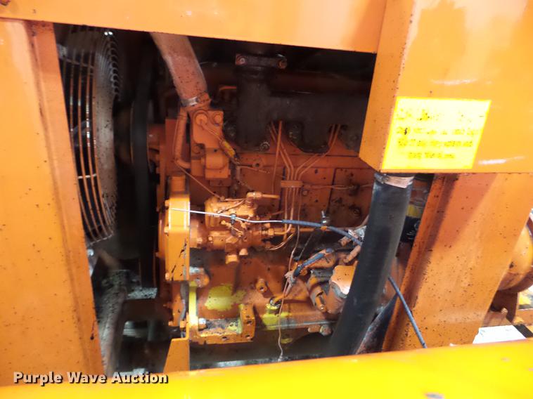 image for item EW9984 2005 Duraco 125D asphalt patch machine