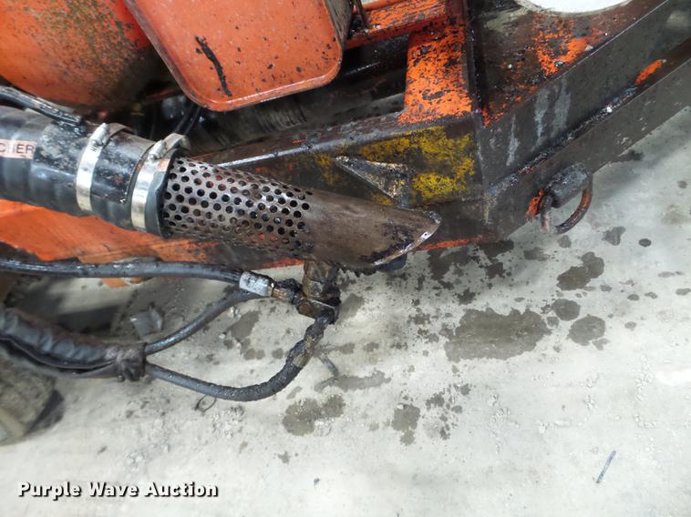 image for item EW9984 2005 Duraco 125D asphalt patch machine