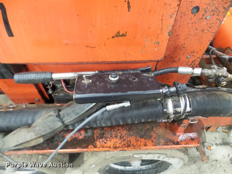 image for item EW9984 2005 Duraco 125D asphalt patch machine