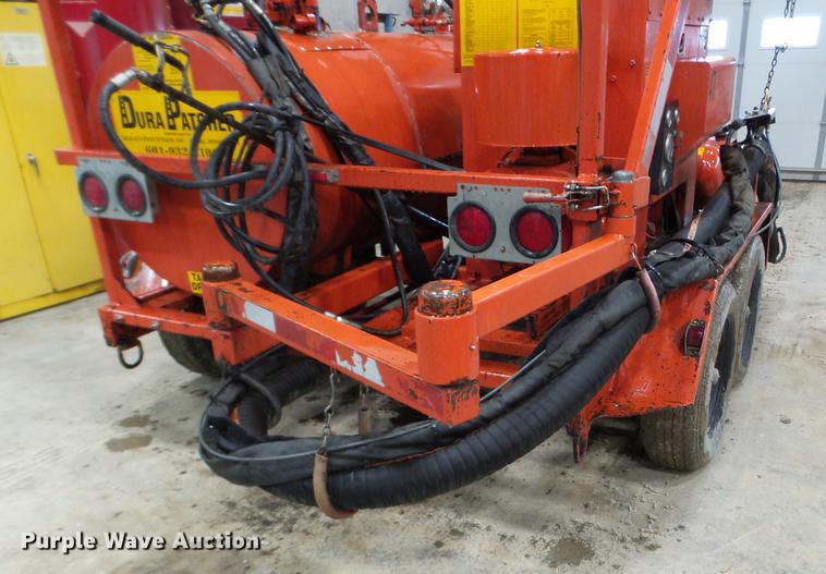 image for item EW9984 2005 Duraco 125D asphalt patch machine