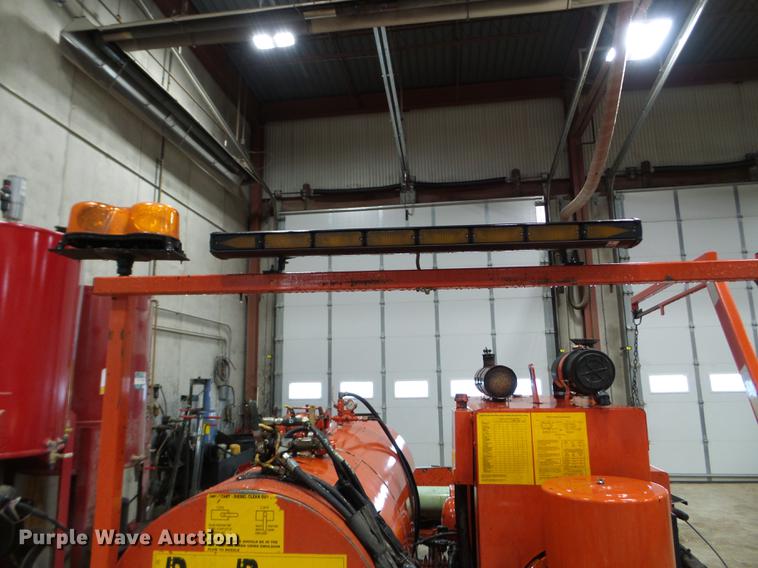 image for item EW9984 2005 Duraco 125D asphalt patch machine