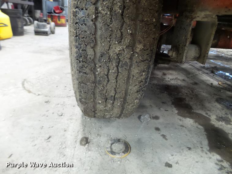 image for item EW9984 2005 Duraco 125D asphalt patch machine