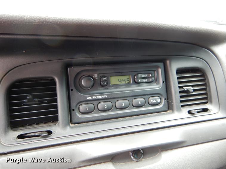 image for item EZ9869 2005 Ford Crown Victoria Police Interceptor