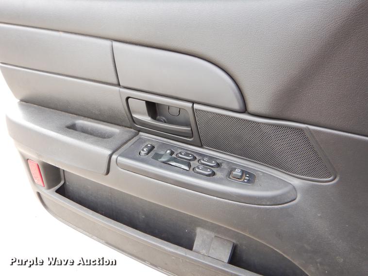 image for item EZ9869 2005 Ford Crown Victoria Police Interceptor