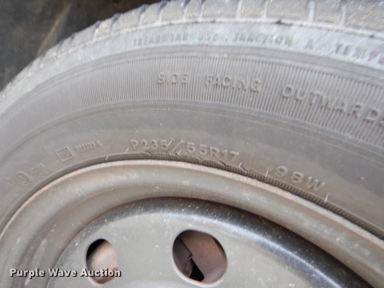 image for item EZ9869 2005 Ford Crown Victoria Police Interceptor