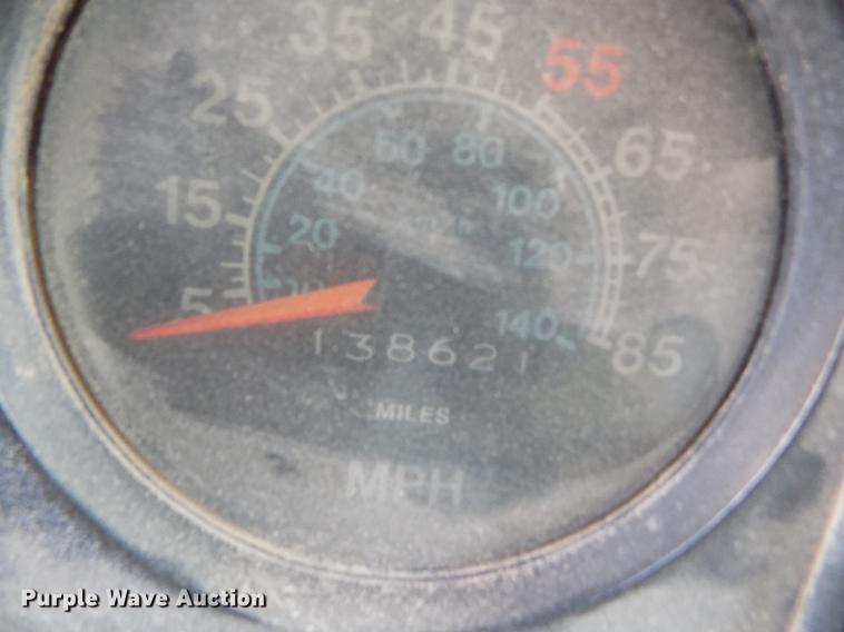 image for item FA9529 1981 International 1754 dump truck