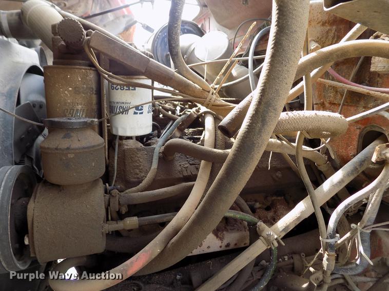 image for item FA9529 1981 International 1754 dump truck