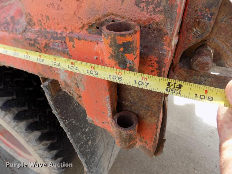 image for item FA9529 1981 International 1754 dump truck