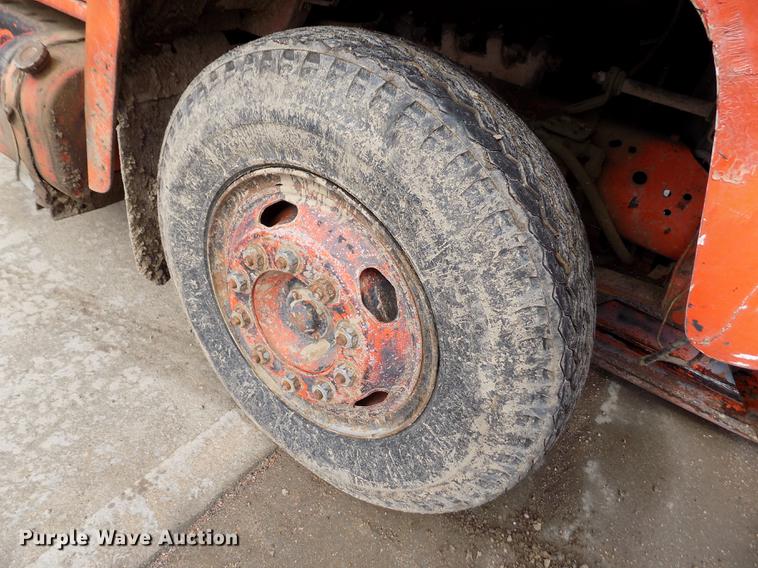 image for item FA9529 1981 International 1754 dump truck