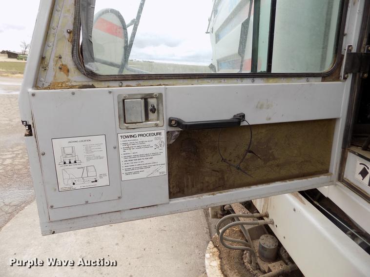 image for item FA9531 1997 Johnston 3000 street sweeper truck