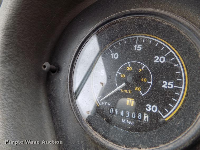 image for item FA9531 1997 Johnston 3000 street sweeper truck