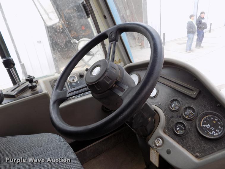 image for item FA9531 1997 Johnston 3000 street sweeper truck