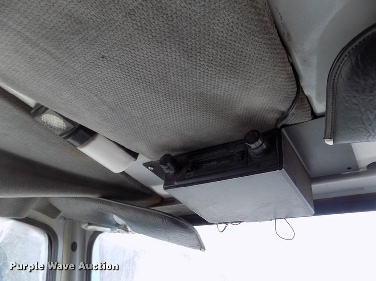 image for item FA9531 1997 Johnston 3000 street sweeper truck