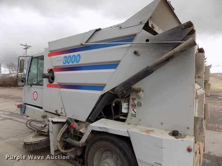 image for item FA9531 1997 Johnston 3000 street sweeper truck