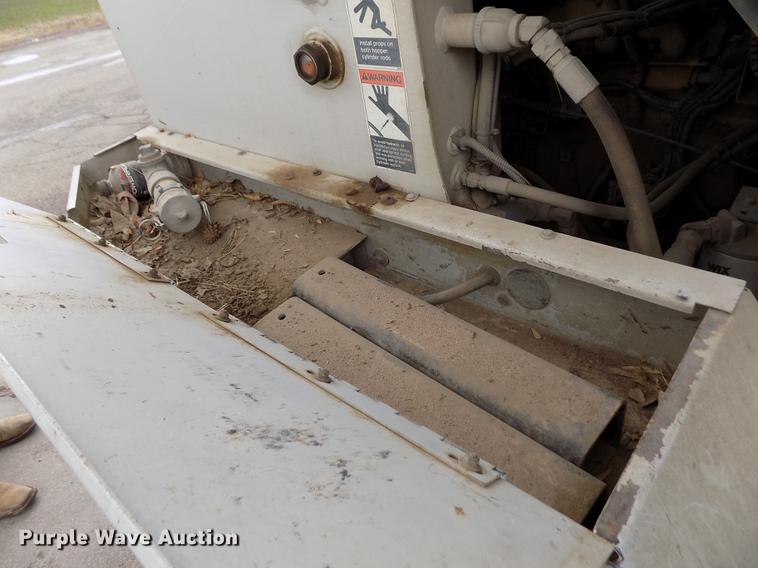 image for item FA9531 1997 Johnston 3000 street sweeper truck