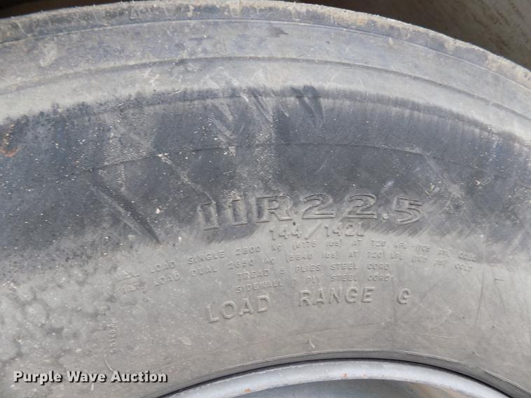 image for item FA9531 1997 Johnston 3000 street sweeper truck