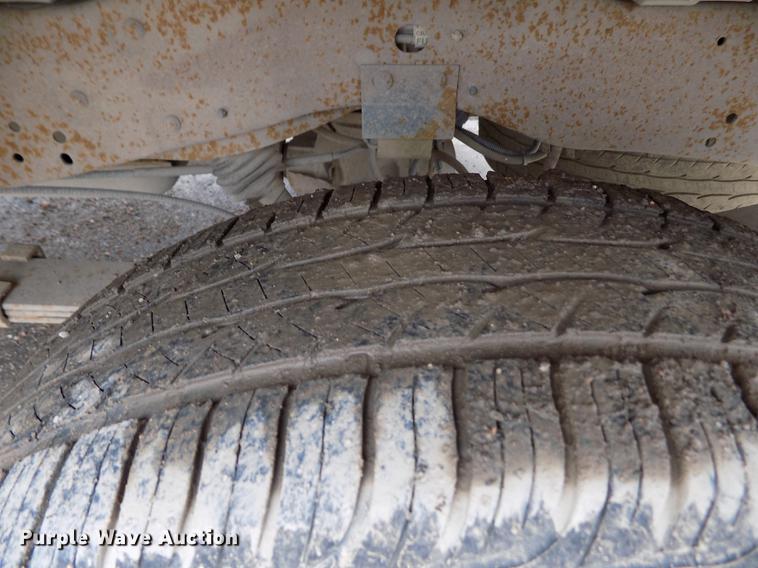 image for item FA9533 1993 Ford F150 XL pickup truck