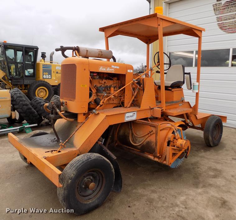 image for item FA9534 Broce T10 broom