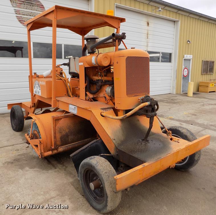 image for item FA9534 Broce T10 broom