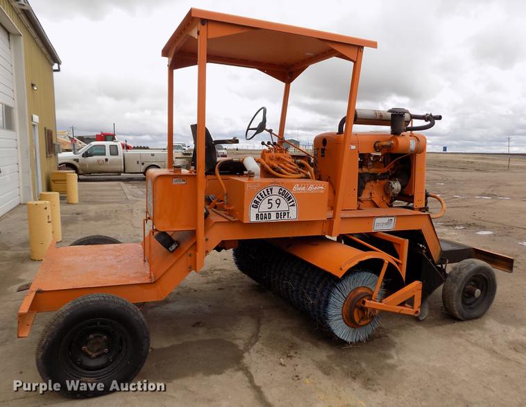 image for item FA9534 Broce T10 broom