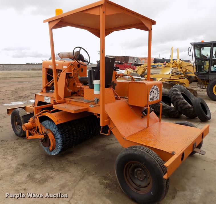 image for item FA9534 Broce T10 broom