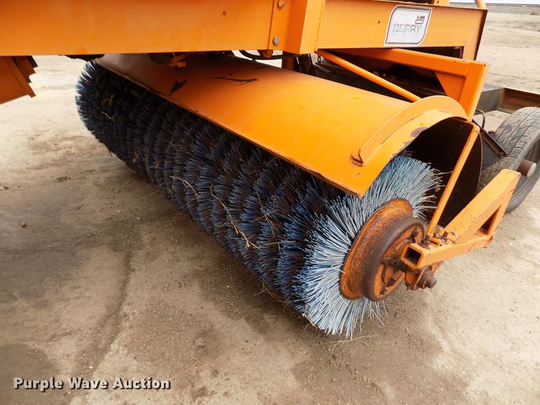 image for item FA9534 Broce T10 broom