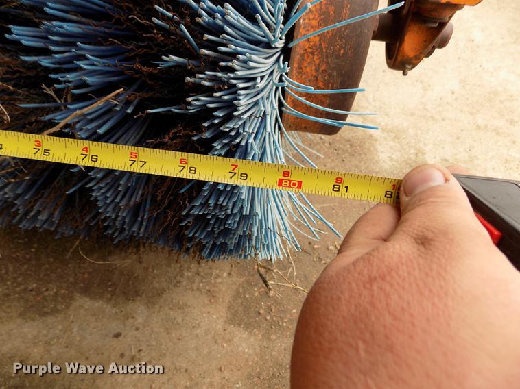 image for item FA9534 Broce T10 broom