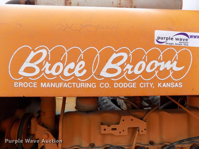 image for item FA9534 Broce T10 broom