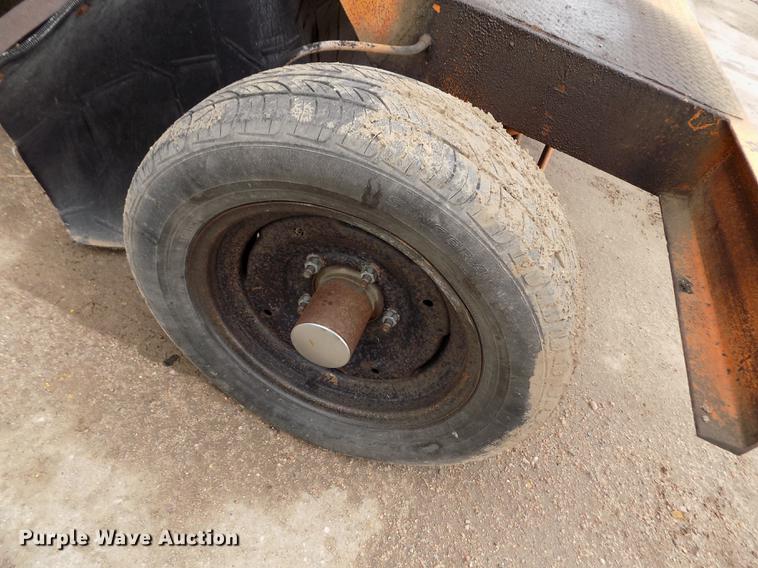 image for item FA9534 Broce T10 broom