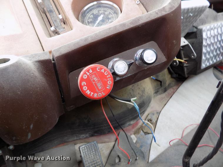 image for item FA9536 1975 Ford 800 fire truck