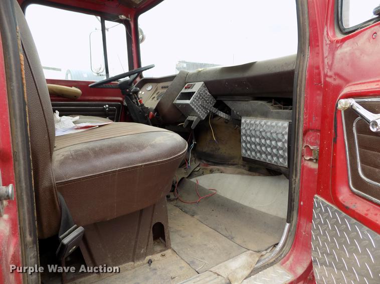 image for item FA9536 1975 Ford 800 fire truck