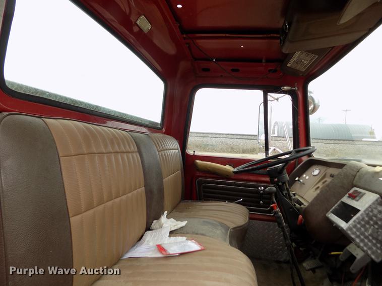 image for item FA9536 1975 Ford 800 fire truck