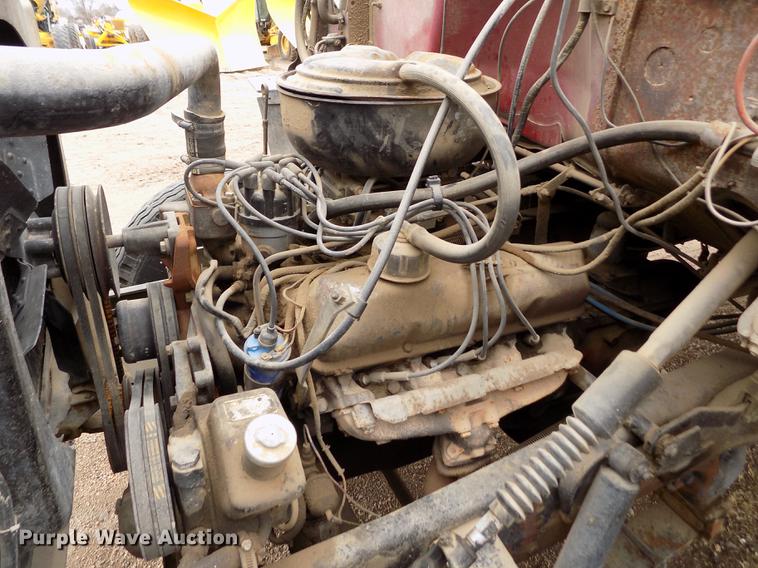 image for item FA9536 1975 Ford 800 fire truck