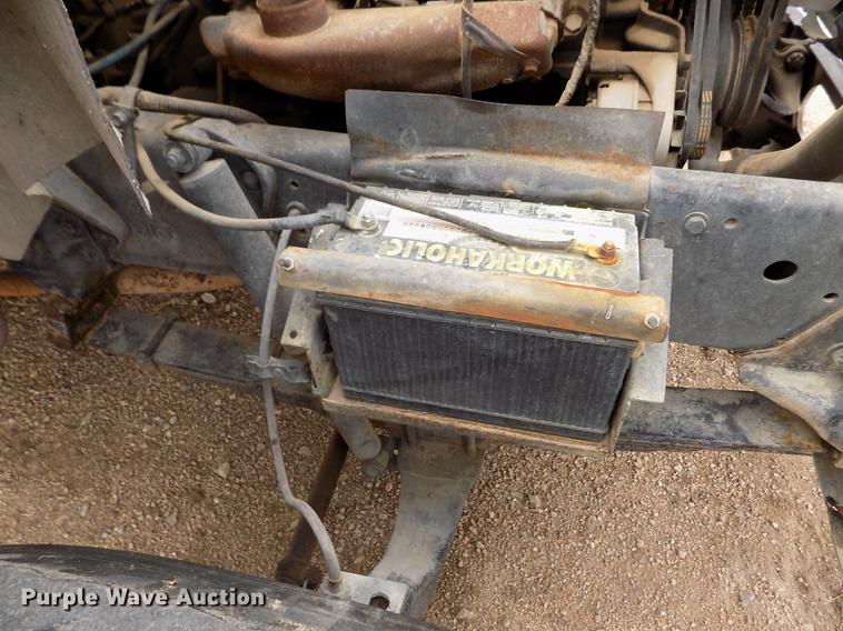 image for item FA9536 1975 Ford 800 fire truck