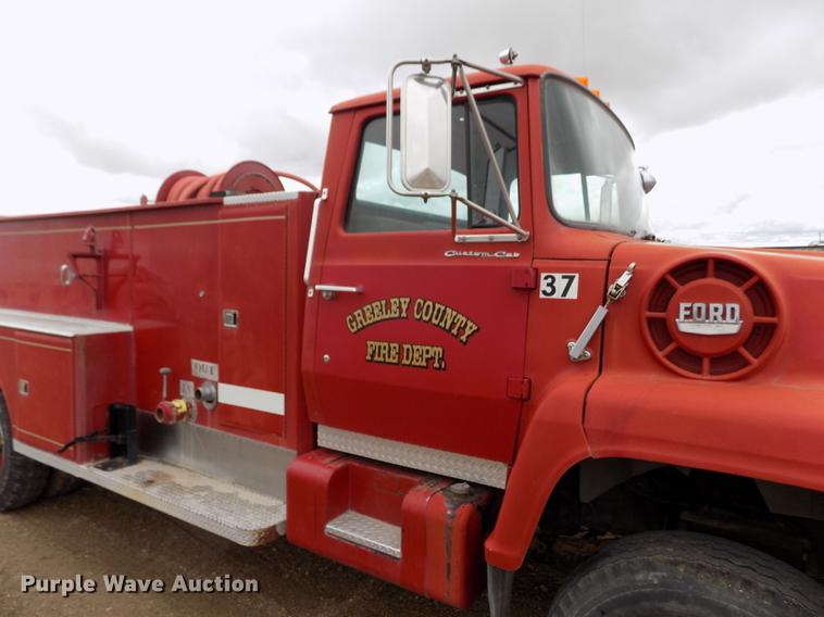 image for item FA9536 1975 Ford 800 fire truck