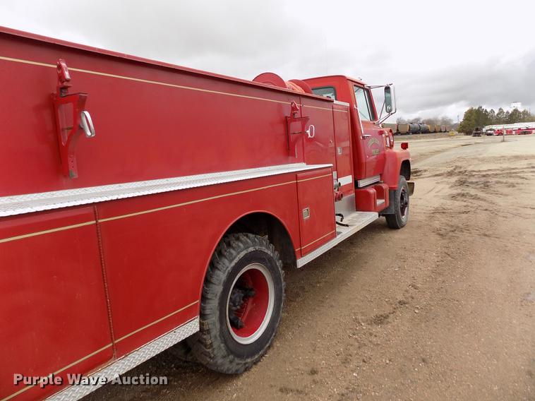 image for item FA9536 1975 Ford 800 fire truck