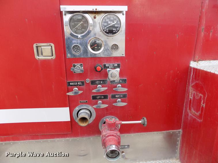 image for item FA9536 1975 Ford 800 fire truck
