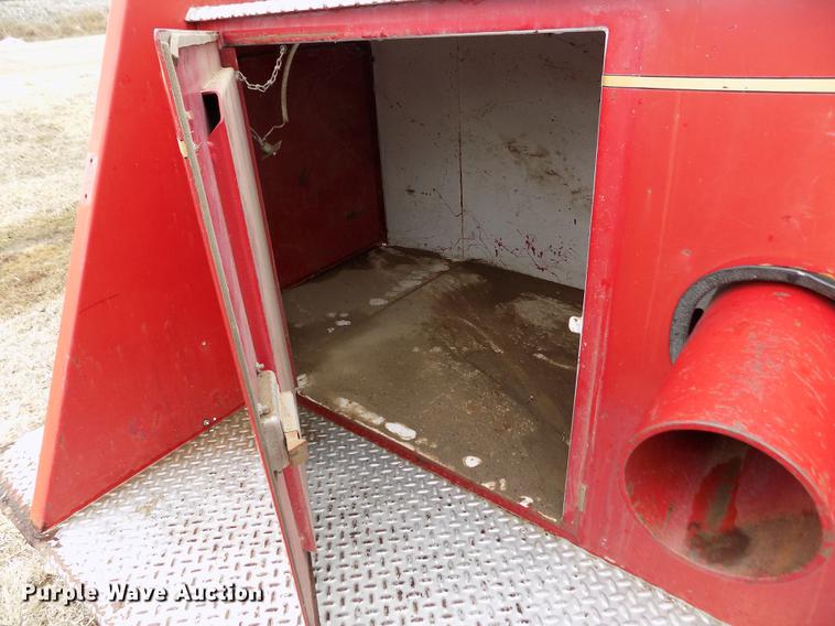 image for item FA9536 1975 Ford 800 fire truck