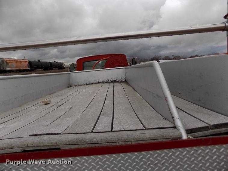 image for item FA9536 1975 Ford 800 fire truck