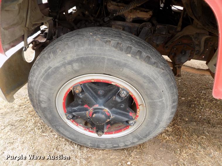 image for item FA9536 1975 Ford 800 fire truck