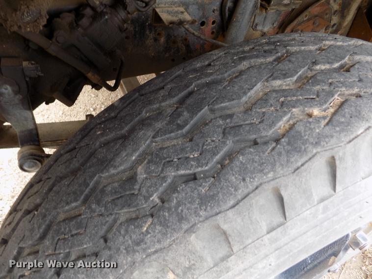 image for item FA9536 1975 Ford 800 fire truck