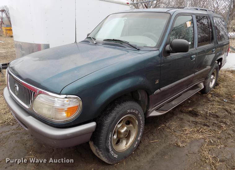 image for item FA9541 1997 Mercury Mountaineer SUV