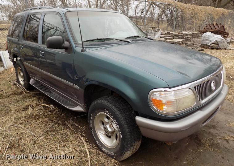 image for item FA9541 1997 Mercury Mountaineer SUV