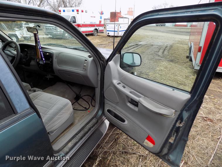 image for item FA9541 1997 Mercury Mountaineer SUV