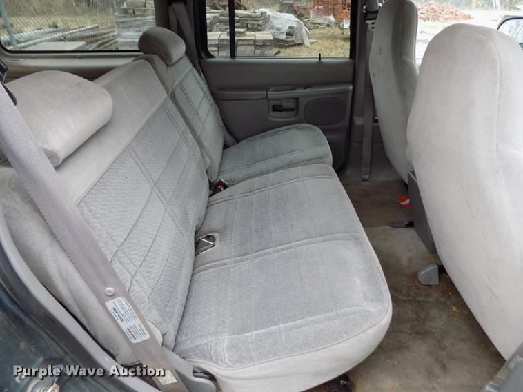 image for item FA9541 1997 Mercury Mountaineer SUV