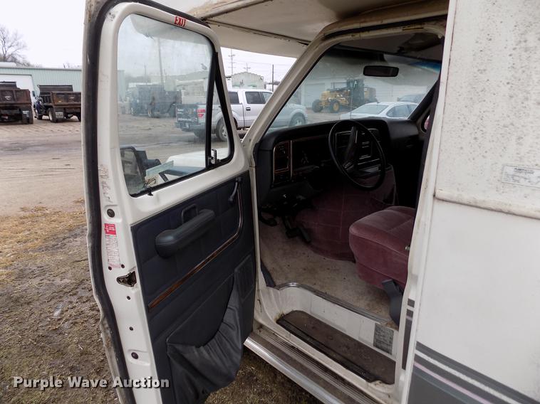 image for item FA9542 1991 Ford Econoline E350 Tioga Arrow RV