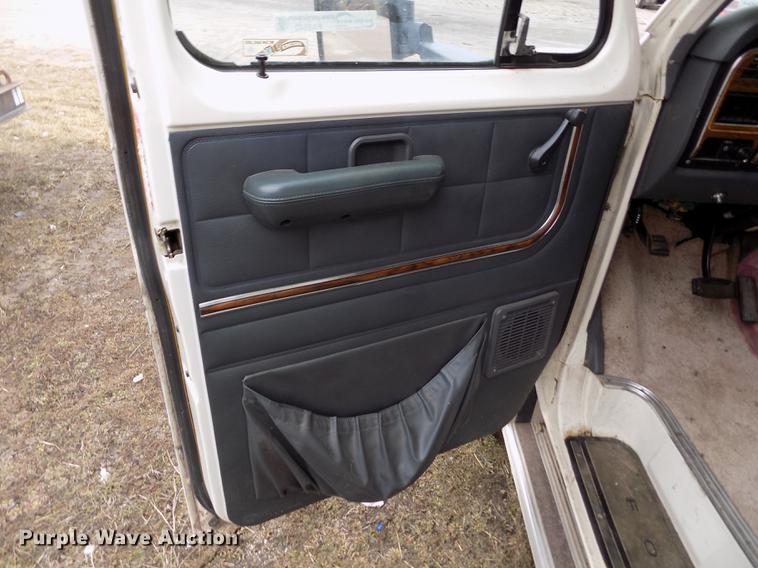 image for item FA9542 1991 Ford Econoline E350 Tioga Arrow RV