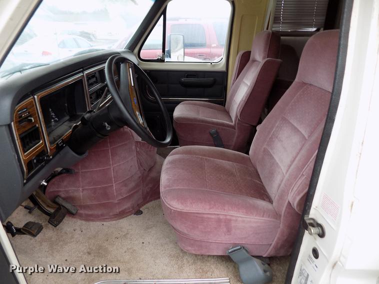 image for item FA9542 1991 Ford Econoline E350 Tioga Arrow RV
