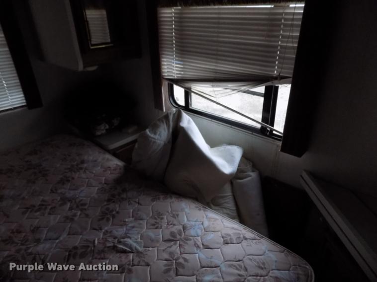 image for item FA9542 1991 Ford Econoline E350 Tioga Arrow RV